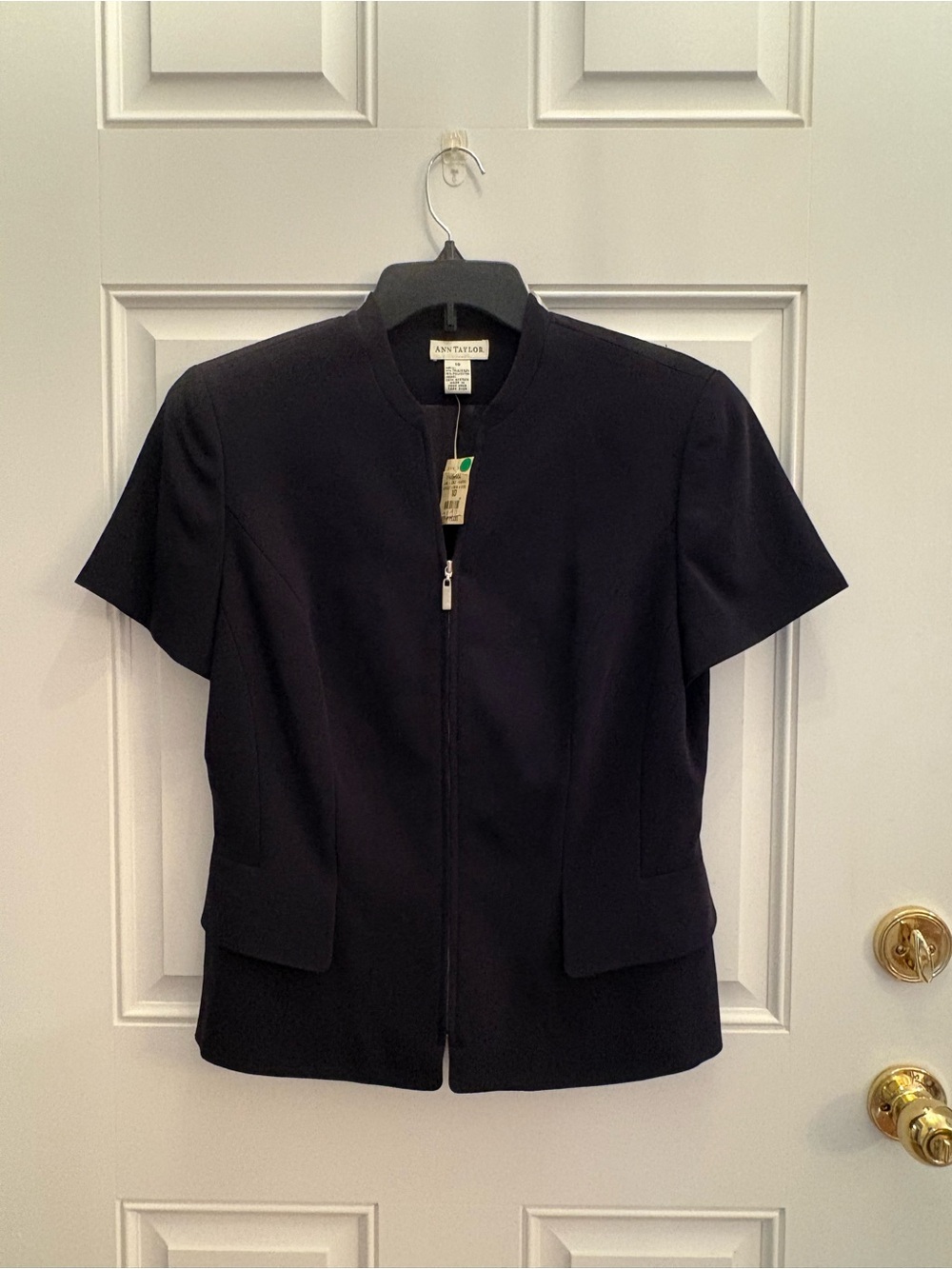 NWT Vintage Ann Taylor Black Short-Sleeve Zip-Front Blazer